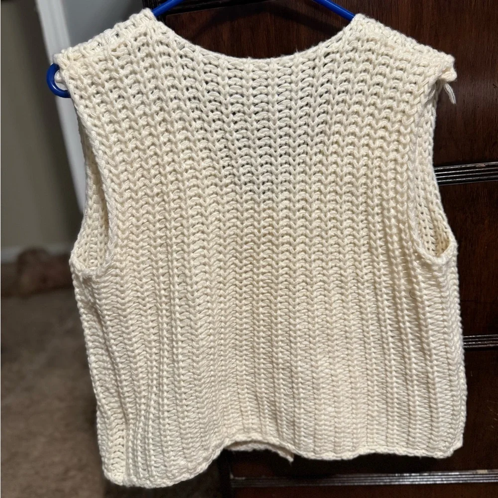 Chunky Cream Knit Gold Button-Up Sweater Vest - Picture 6 of 6